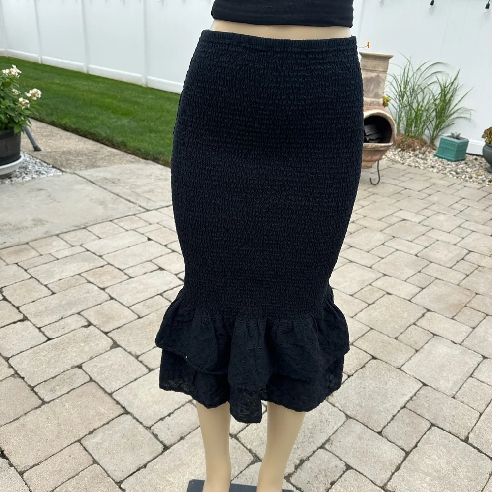 New ABERCROMBIE&FITCH Eyelet Smocked Midi Skirt Black Size L - Picture 3 of 5